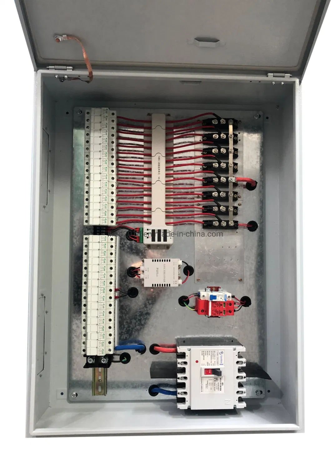 Solar System DC PV Combiner Box 16 Strings Input 1 Output IP65with SPD and Fuse Combiner Box